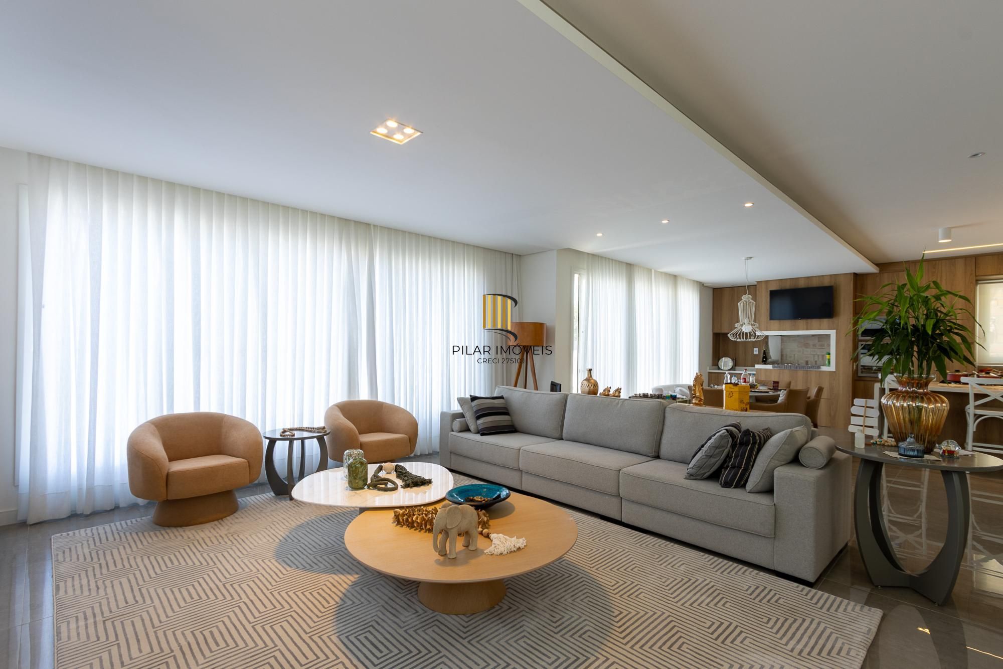 Casa de Condomínio 4 dormitórios no bairro Vila Nova