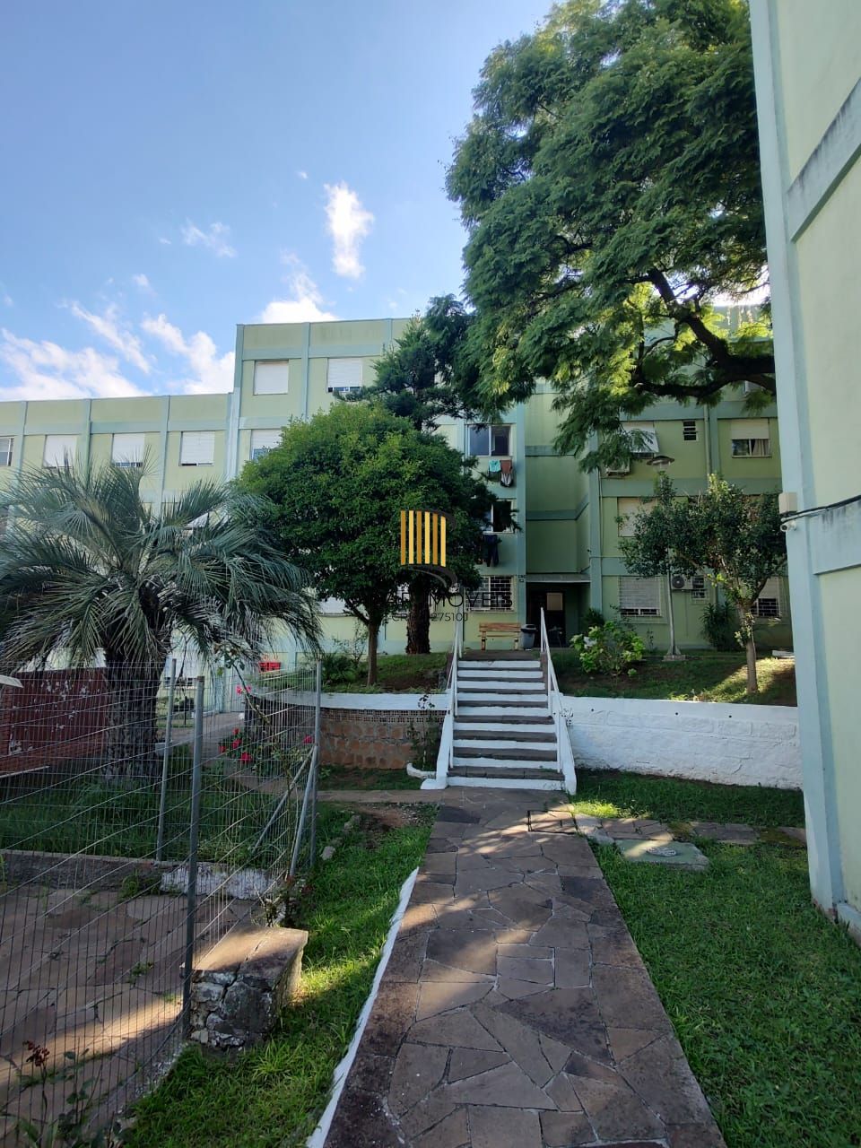 Apartamento com 2 dormitórios à venda, Camaquã, Porto Alegre.