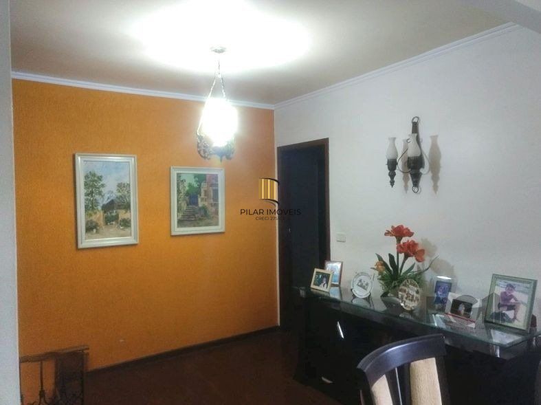 Casa para Venda - 250m², 3 dormitórios, sendo 1 suites, 4 vagas - Taruma