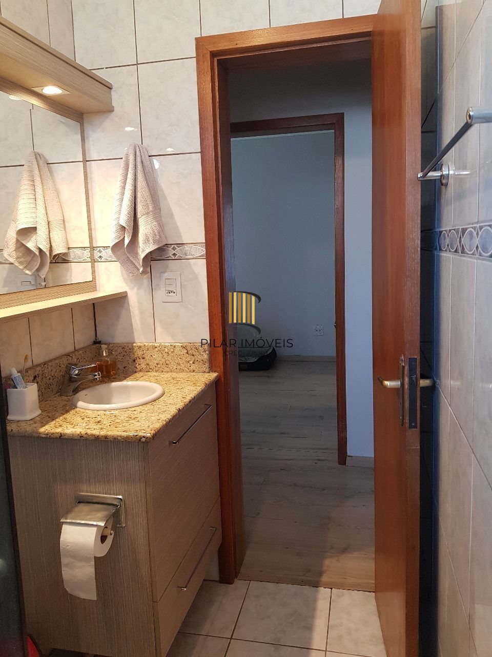 Apartamento 2 dormitórios, 2 vagas, no Bairro Nonoai.
