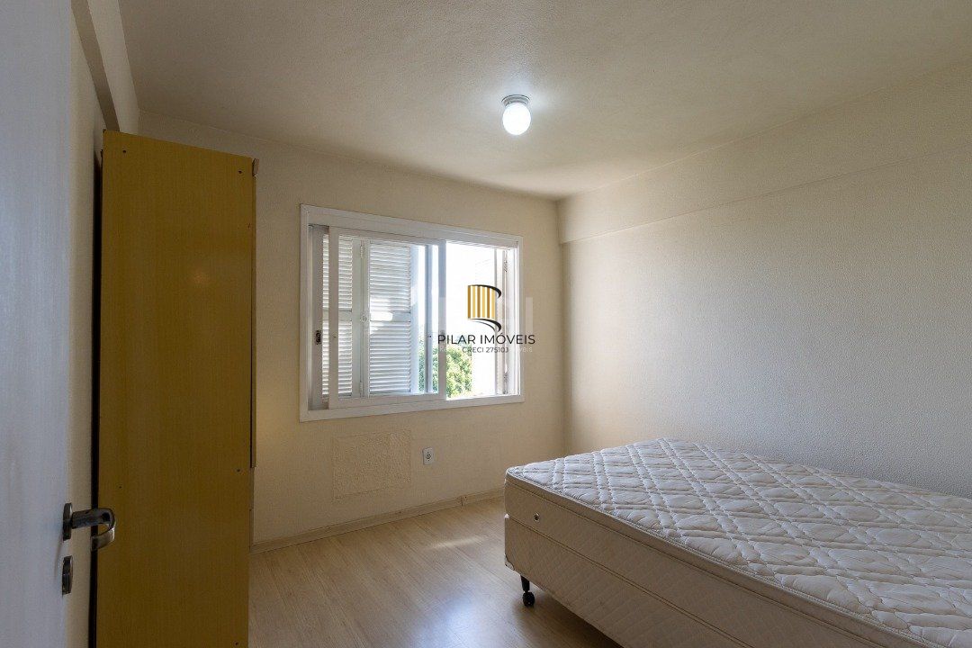 Ótima cobertura no bairro Nonoai, com aproximadamente 135m² de área privativa, 02 dormitórios