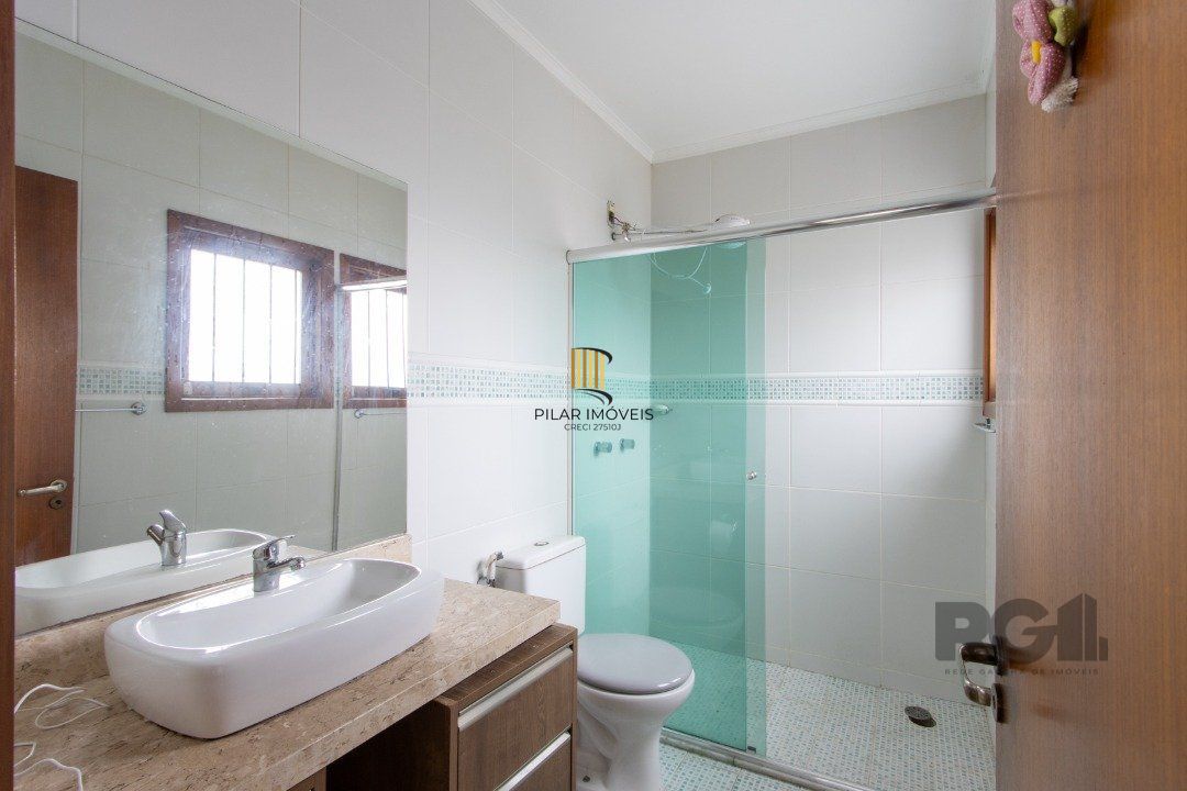 Casa 6 dormitórios no bairro Tristeza