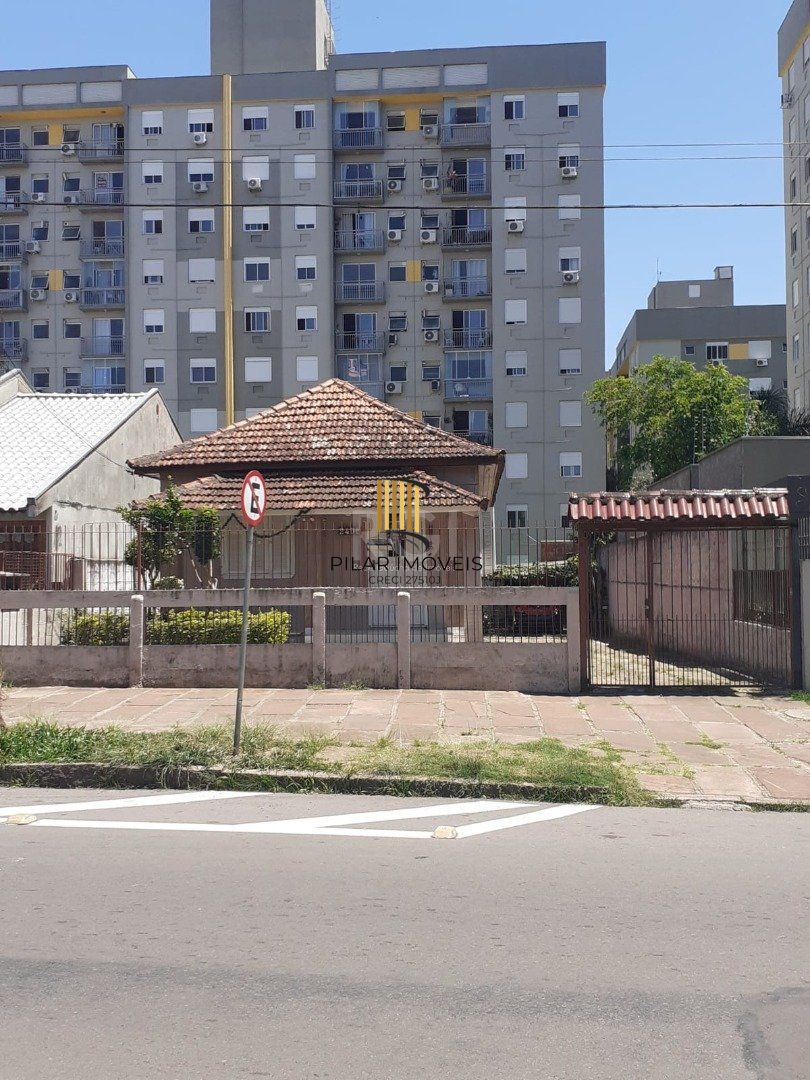 Casa para Venda - 440m², 2 dormitórios, Tristeza