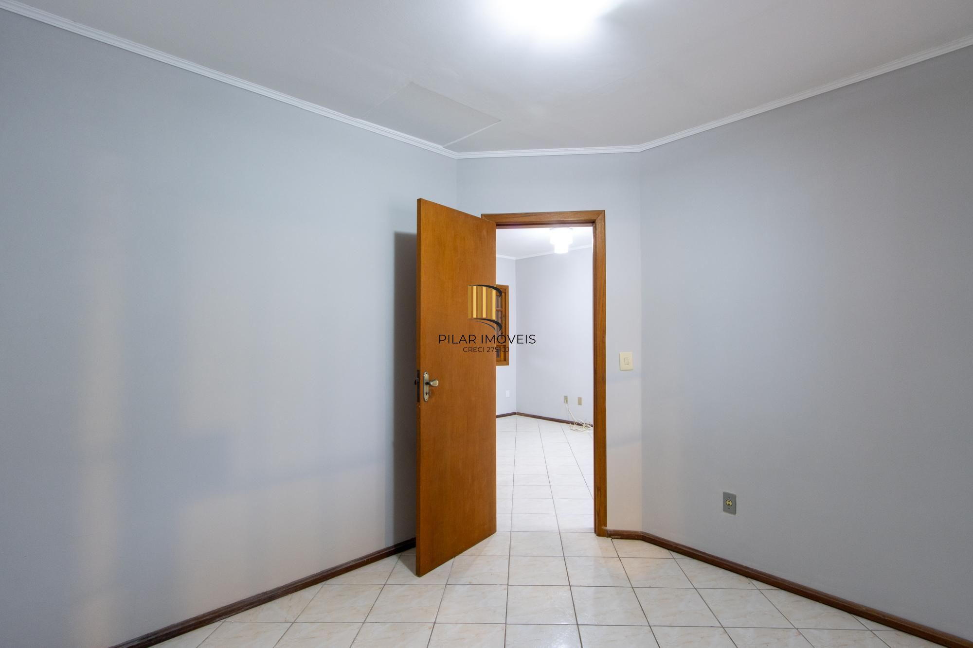 Casa térrea com 2 dormitórios I Bairro Hípica