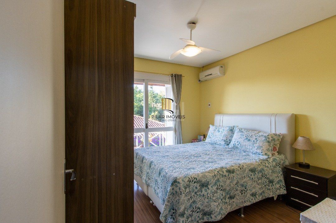 Casa de Condomínio 4 dormitórios no bairro Vila Assunção