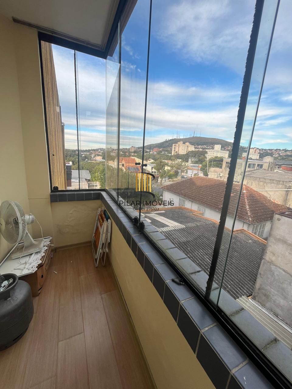 **Cobertura com 2 Quartos e Churrasqueira na Glória, Porto Alegre - Oportunidade Única!**