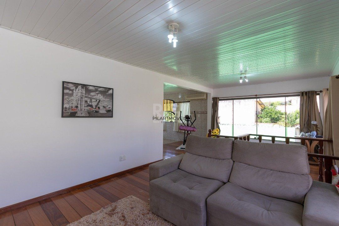 Casa para Venda - 182m², 4 dormitórios, sendo 1 suites, 4 vagas - Jardim Isabel