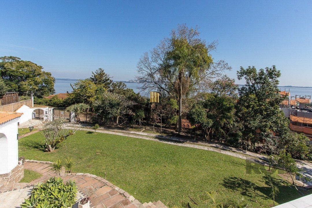 Casa 4 dormitórios no bairro Vila Conceição
