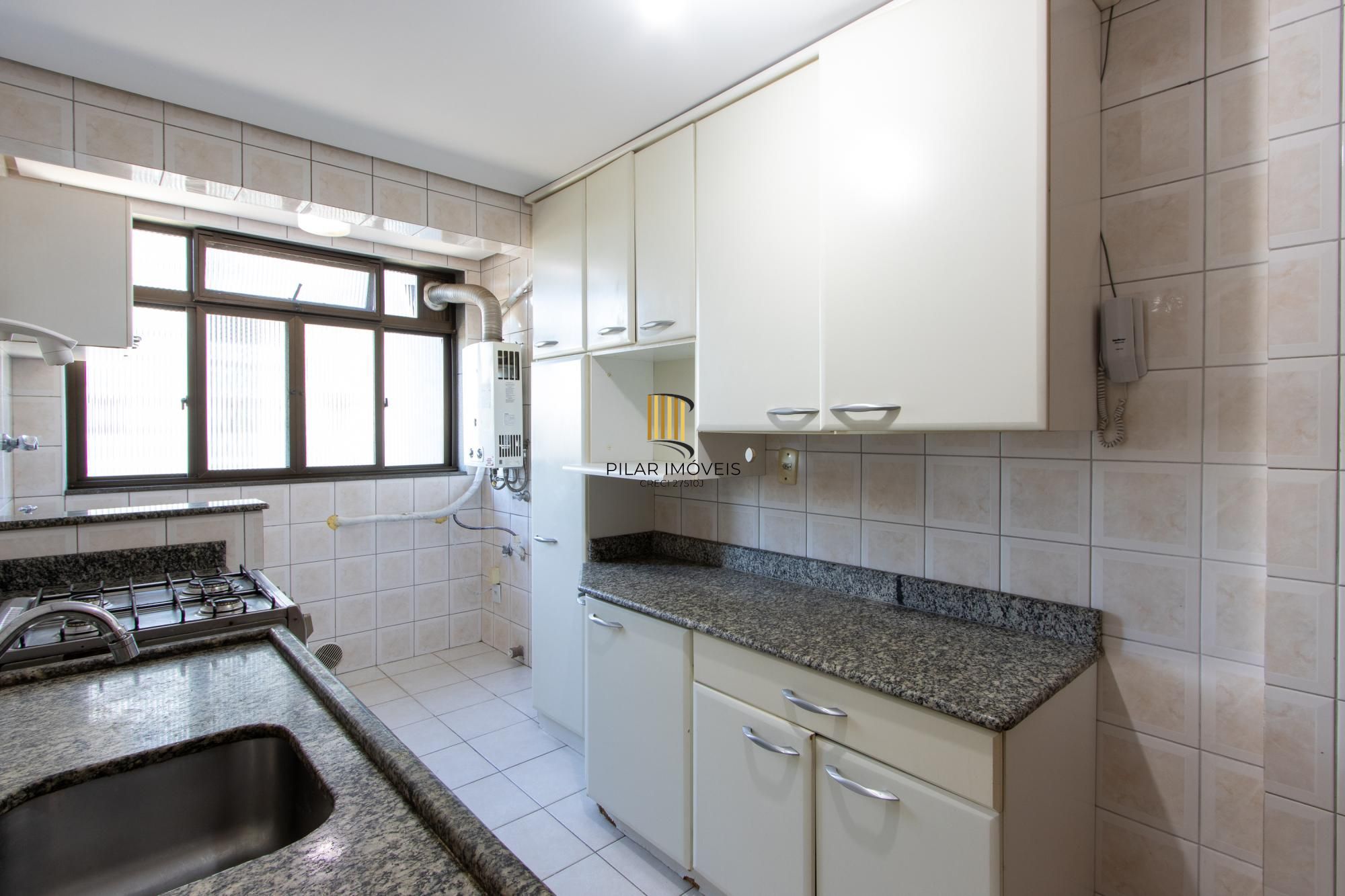 Apartamento 3 dormitórios no bairro Camaquã