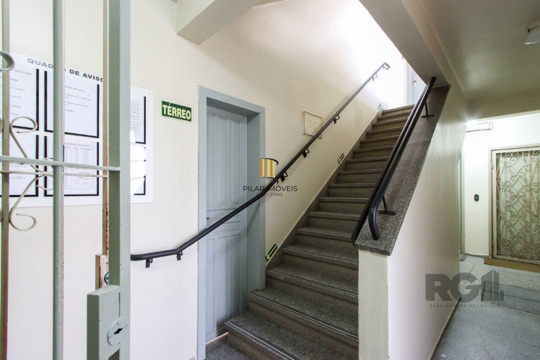 Apartamento 2 dormitórios no bairro Cristal.