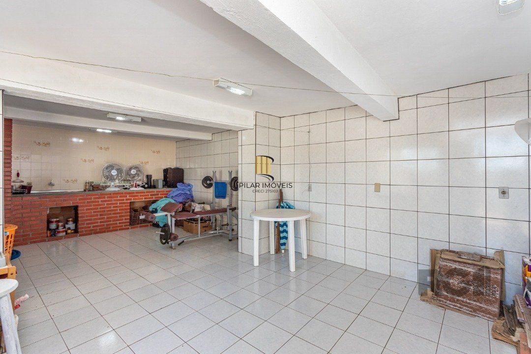 Casa com 3 Quartos à Venda, 293 m² por R$ 650.000