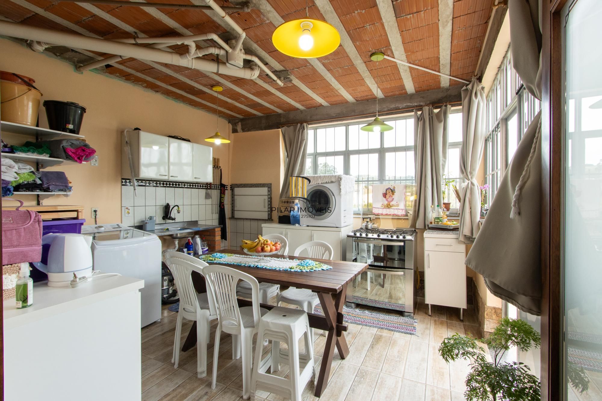 Casa 3 dormitórios no bairro Vila Nova