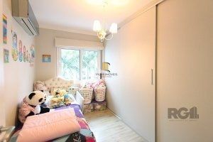 Vende apartamento no Bairro Passo da Areia - Porto Alegre