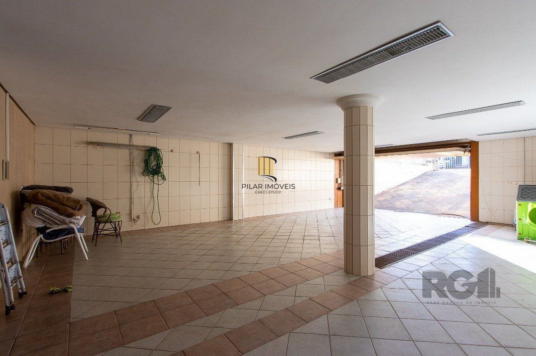 Casa para Venda - 450m², 4 dormitórios, sendo 4 suites, 5 vagas - Vila Assunção
