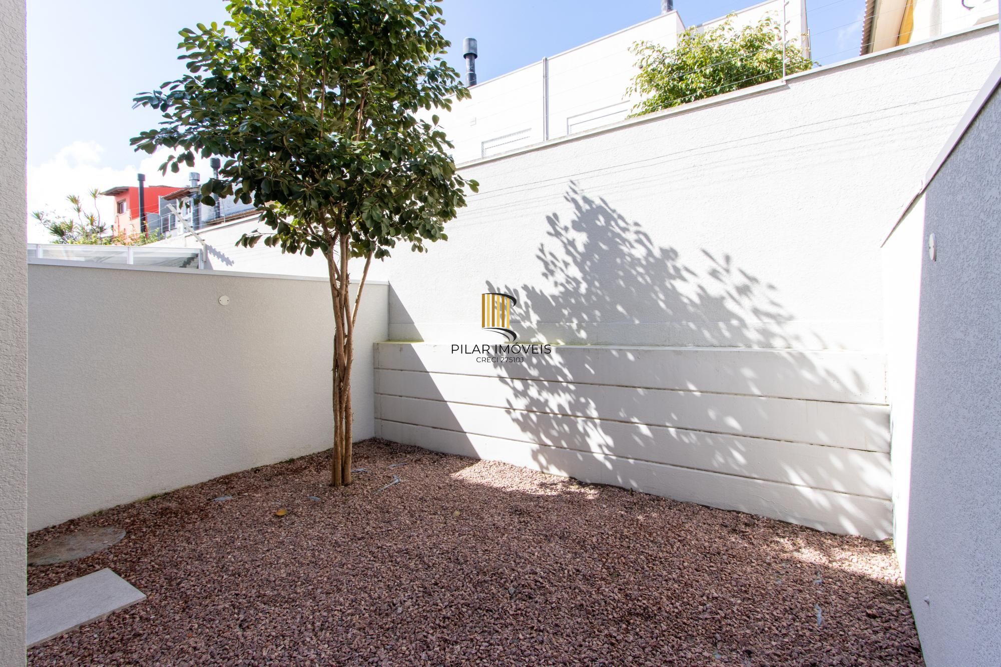 Casa em Condomínio Fechado