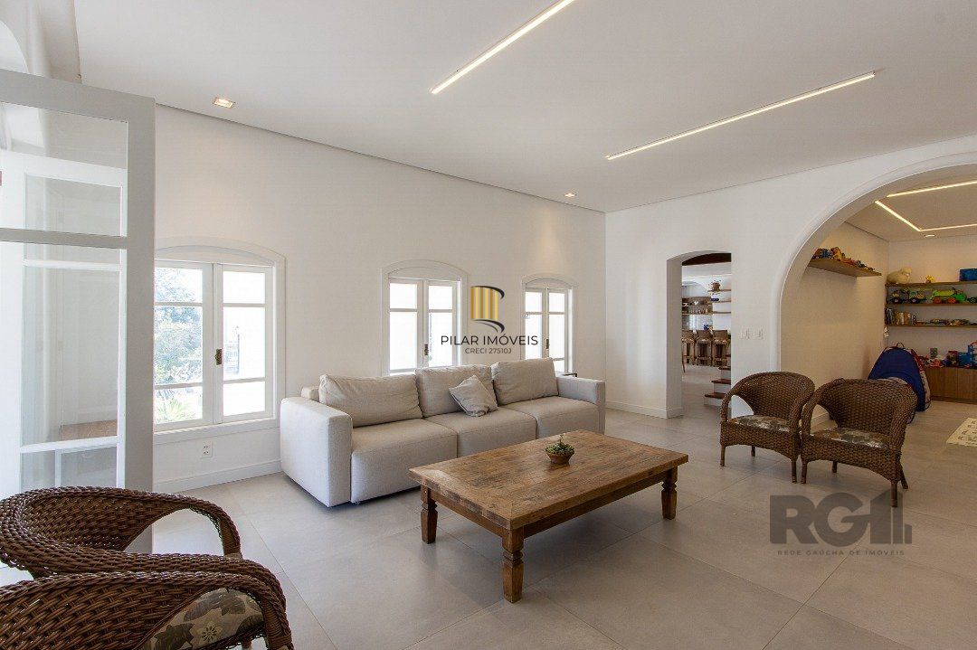 Casa 4 dormitórios no bairro Vila Conceição