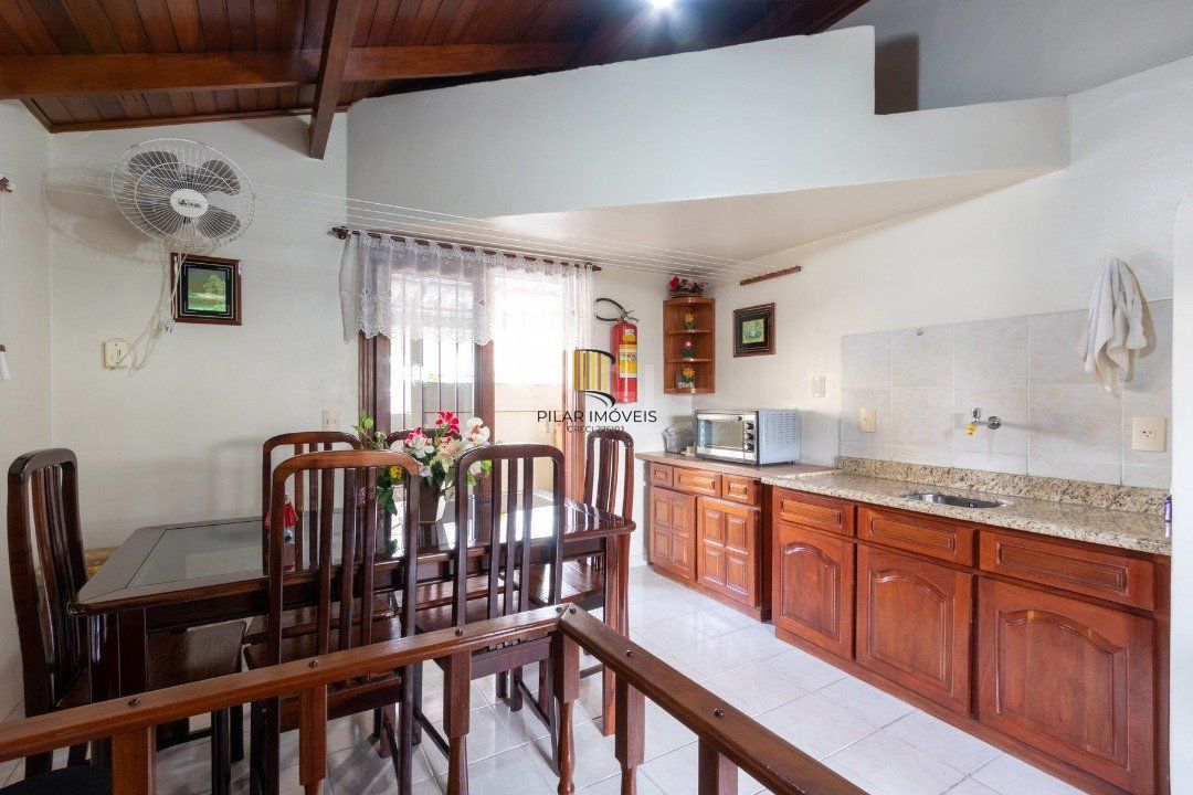 Predio para Venda - 215.37m², 0 dormitórios, Menino Deus