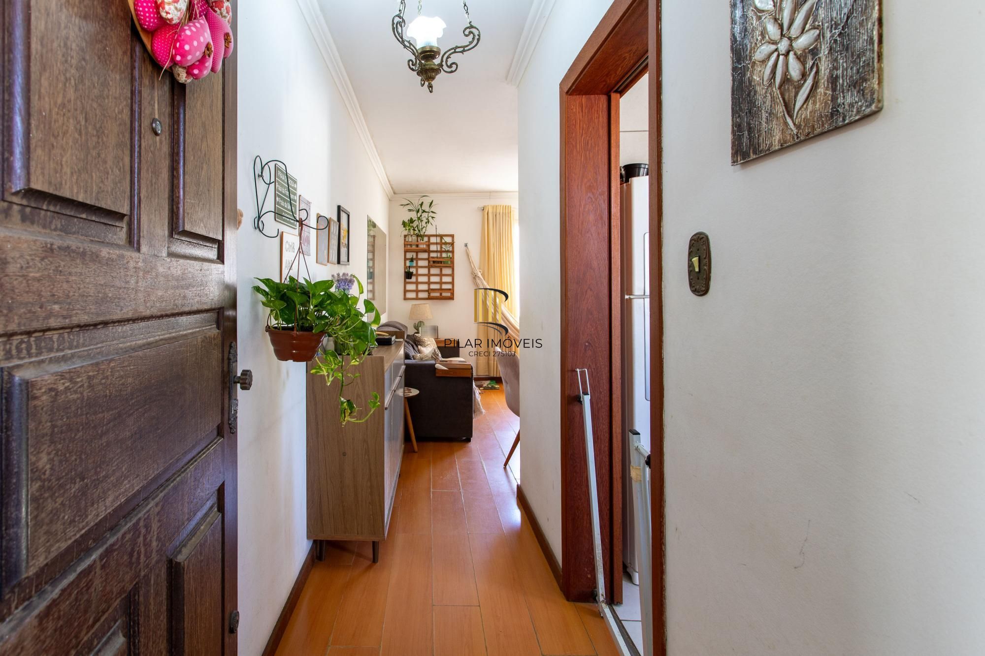 Apartamento 02 dormitórios I bairro Cristal