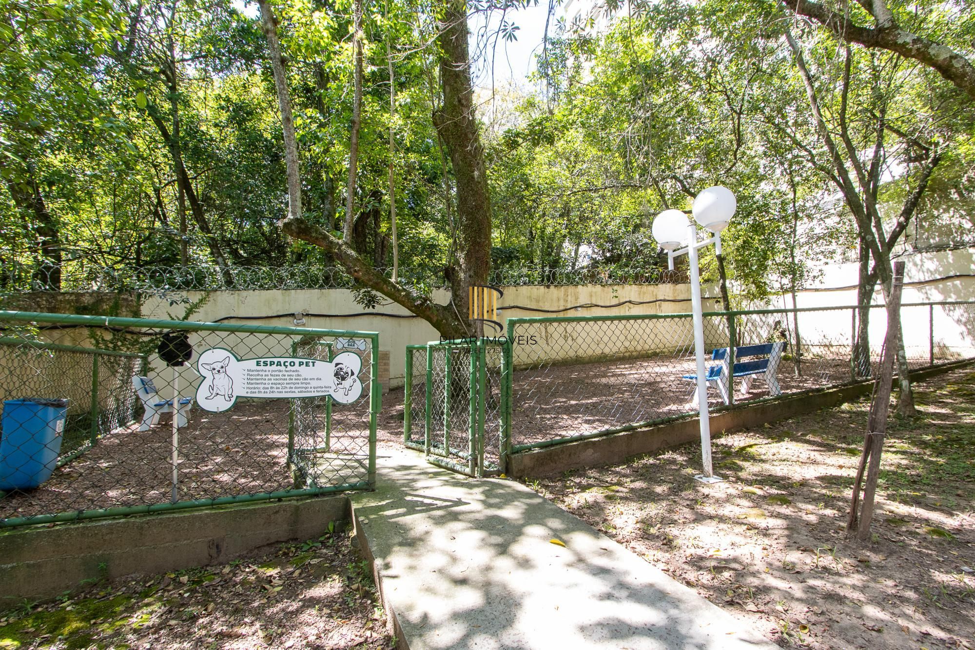 Casa em condominio com piscina