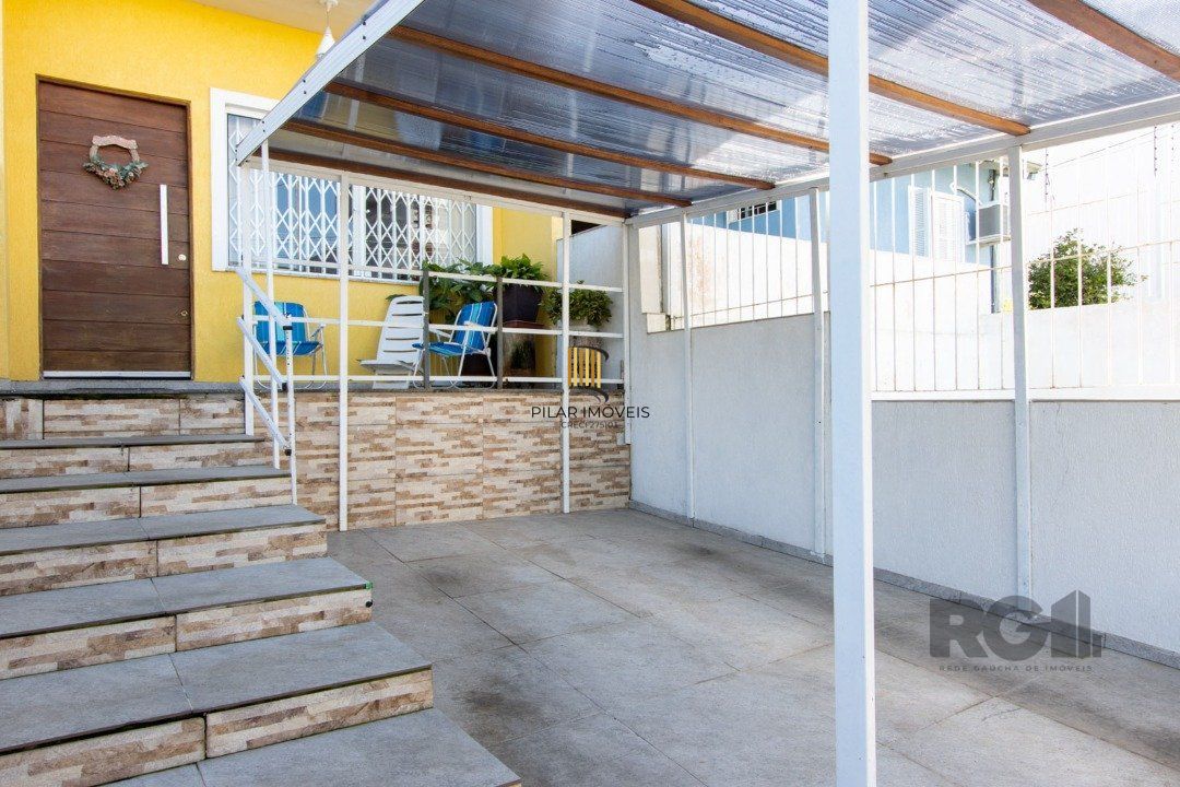 Casa para Venda - 204m², 3 quartos, 2 suites, 1 vaga - Caminhos do Sol - Guarujá