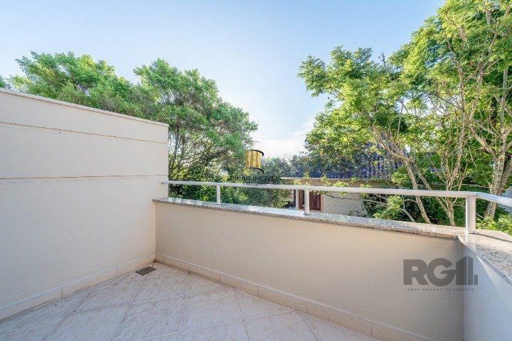 Casa de Condomínio 3 dormitórios no bairro Tristeza