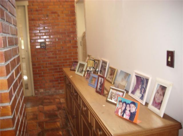 Casa para Venda - 238m², 4 dormitórios, sendo 1 suites, 2 vagas - Medianeira