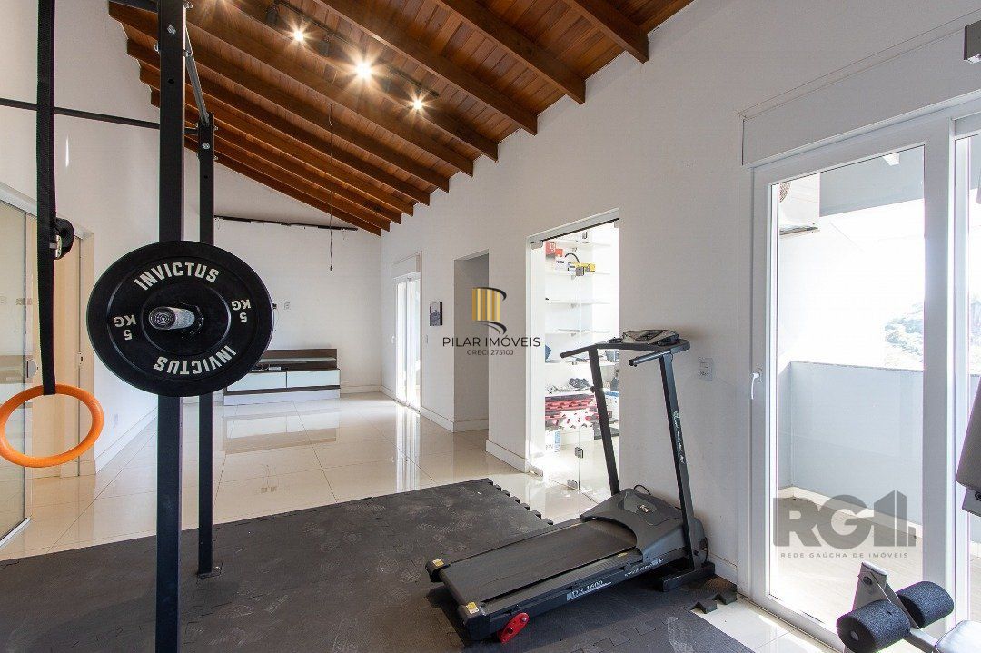 Casa 4 dormitórios no bairro Nonoai