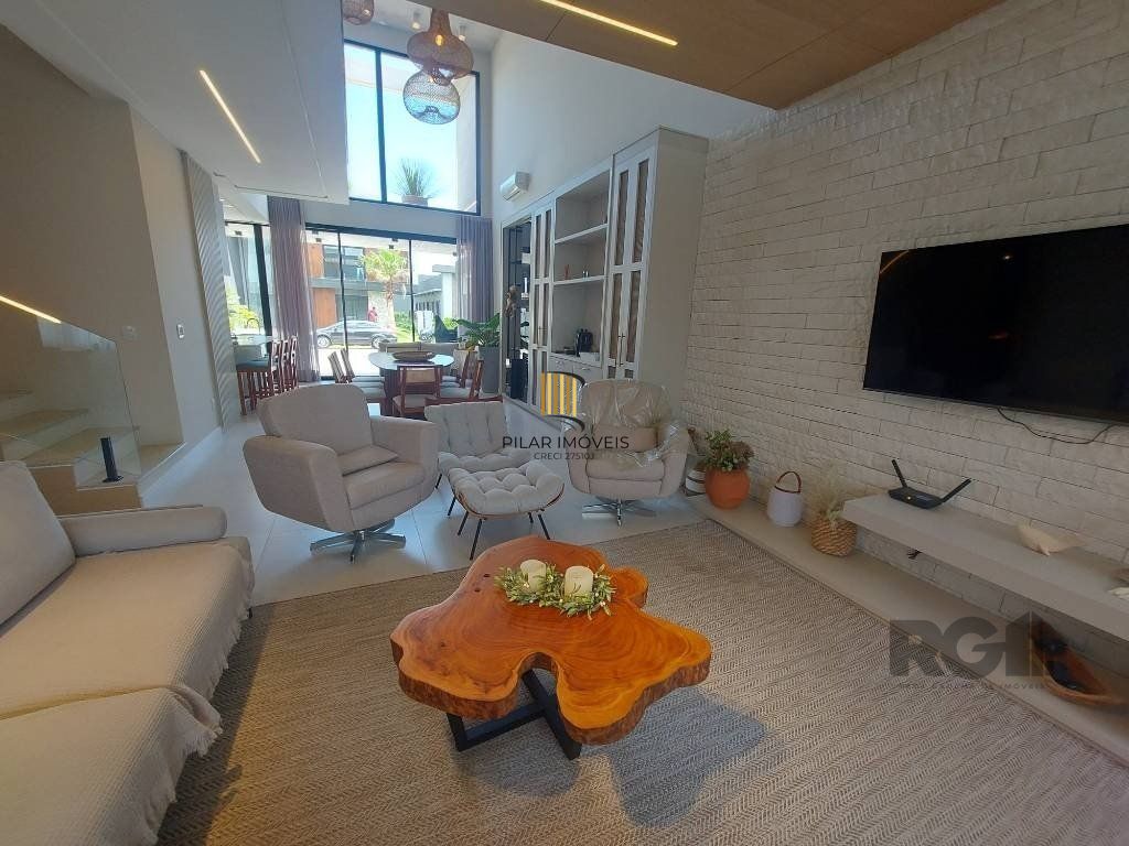 Casa de Condomínio 4 dormitórios no bairro Centro
