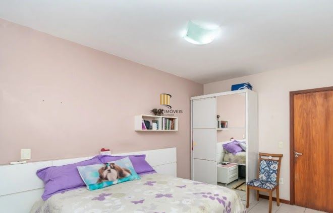 Casa com 3 dormitórios, no bairro Ipanema, zona sul de Porto Alegre, RS.