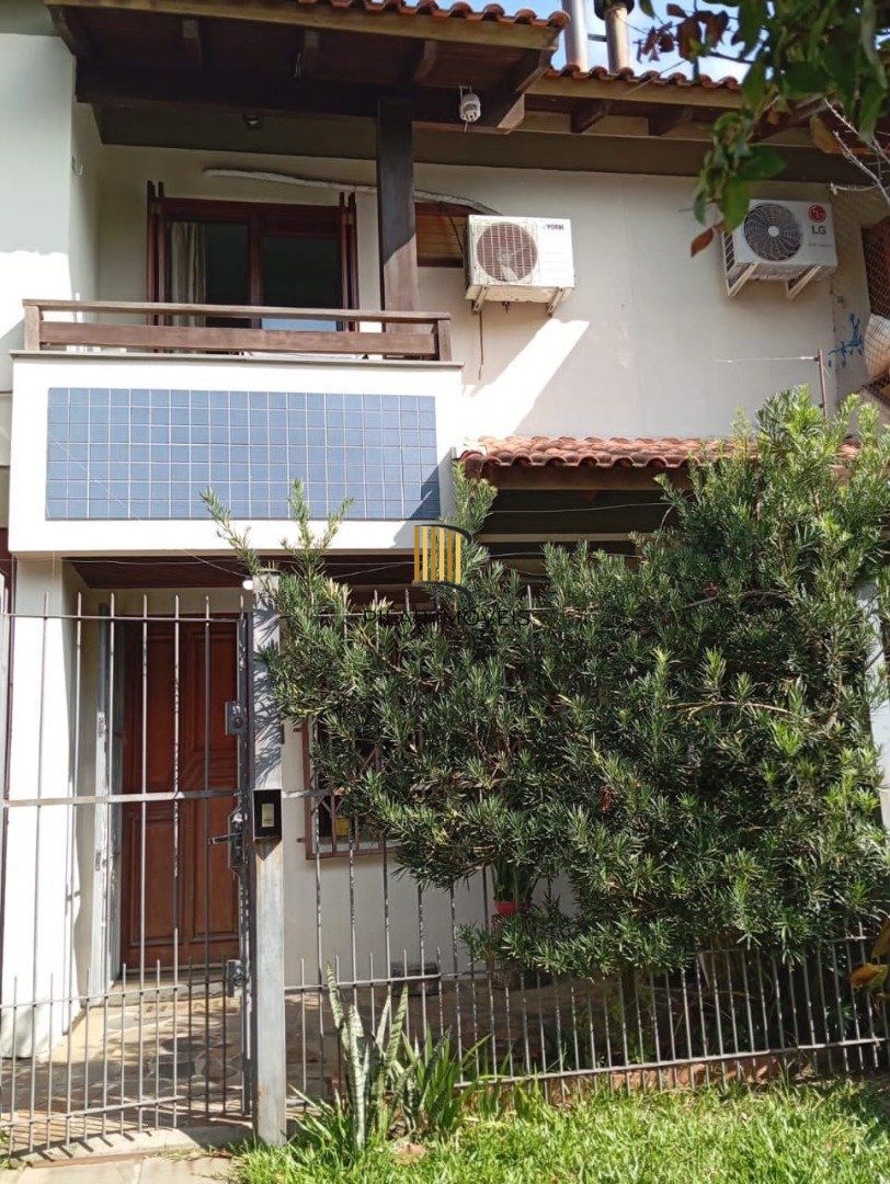 Casa de Condomínio 3 dormitórios no bairro Cristal