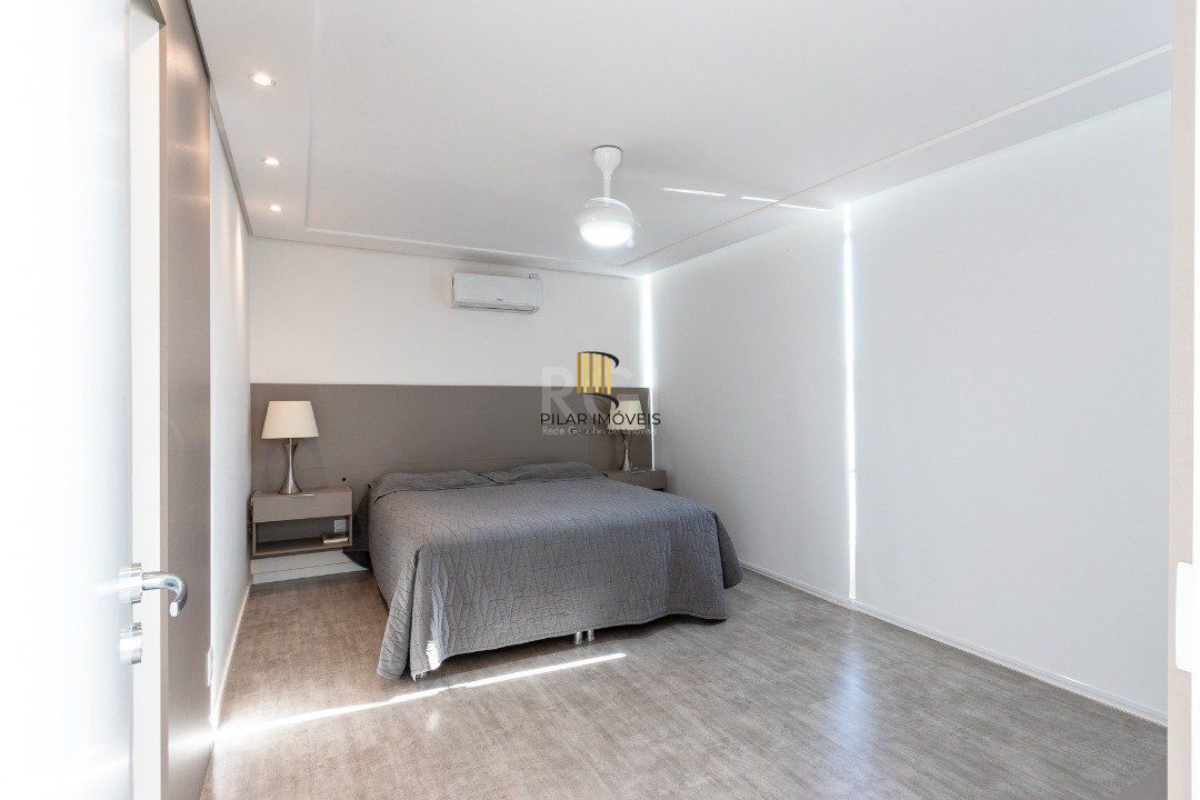 Casa Condominio para Venda - 280m², 3 dormitórios, sendo 3 suites, 4 vagas - Lagos De Nova Ipanema