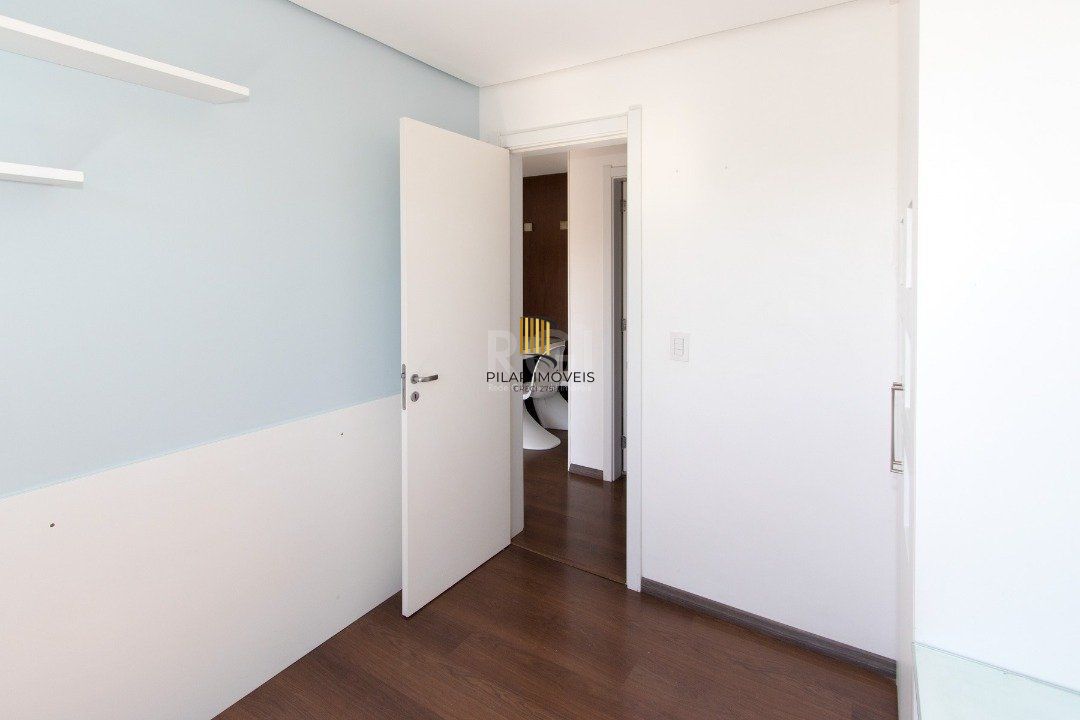 Apartamento | Bairro Cristal | 2 dormitórios | Suíte |  Semi mobiliado |  1 vaga escriturada