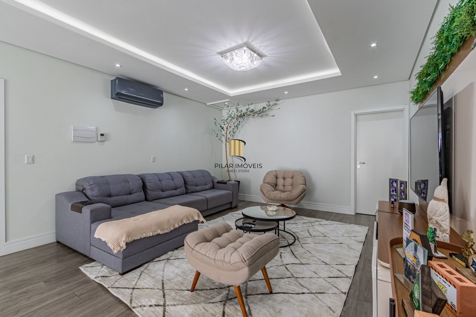 Casa de Condomínio 4 dormitórios no bairro São Vicente