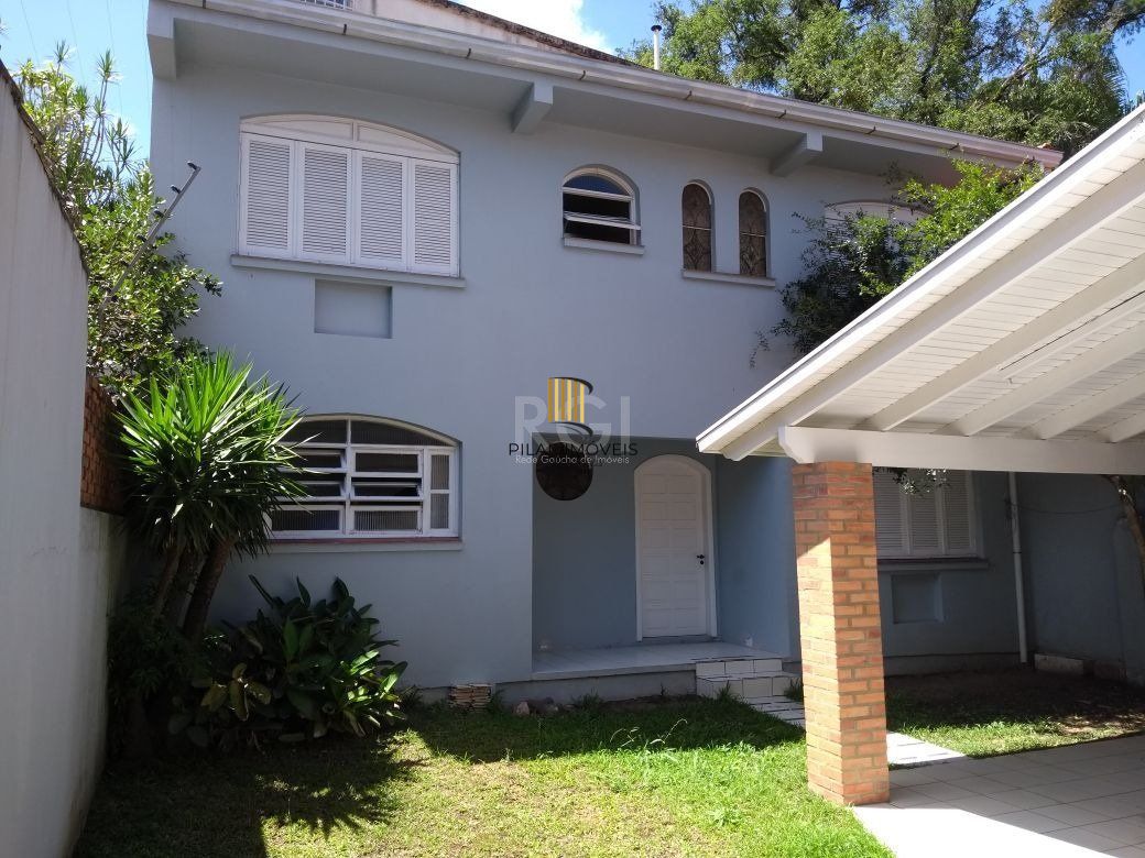 Casa para Venda - 300m², 4 dormitórios, 4 vagas - Menino Deus