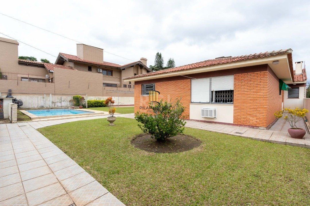 Casa para Venda - 280m², 4 dormitórios, sendo 1 suites, 3 vagas - Vila Assunção