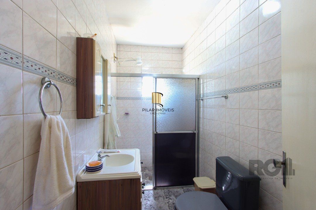 Casa 04 dormitórios, 02 suítes, living 02 ambientes