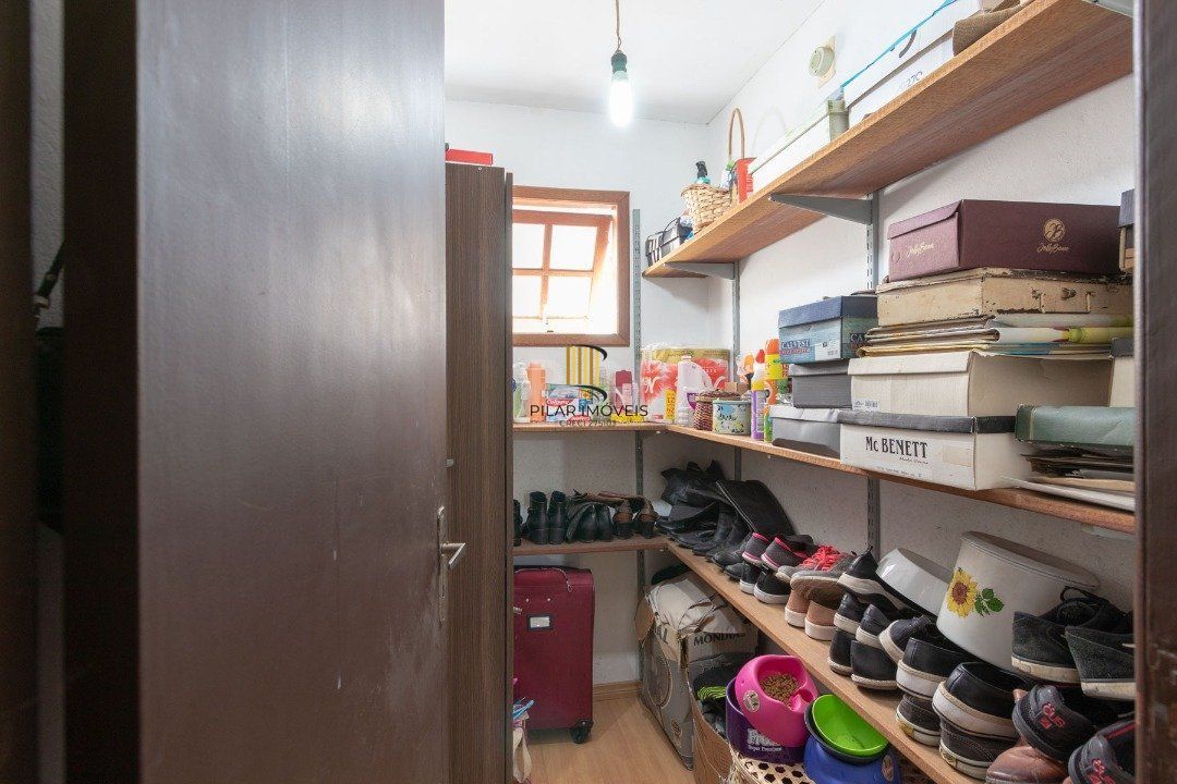Casa para Venda - 246m², 3 dormitórios, sendo 1 suites, 3 vagas - Imperial Parque