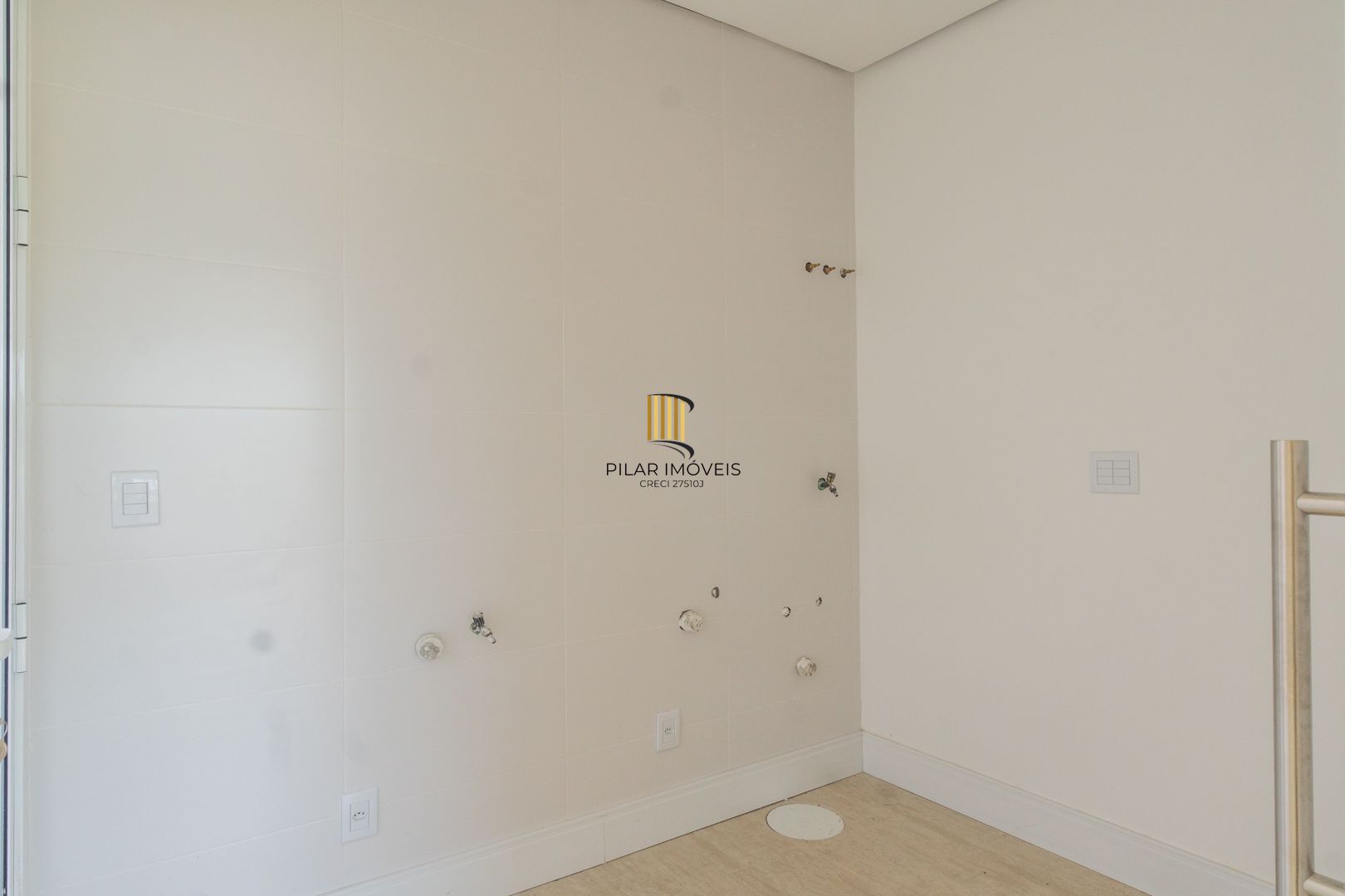 Casa de Condomínio 3 dormitórios no bairro Belém Novo