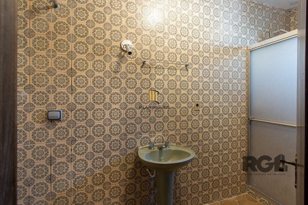 Casa para Venda - 580m², 3 dormitórios, sendo 1 suites, 3 vagas - Santa Tereza