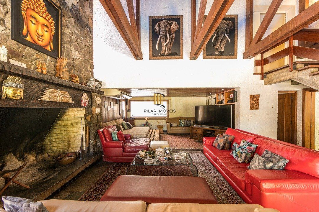 Casa para Venda - 370m², 5 dormitórios, sendo 2 suites, 7 vagas - Vila Assunção