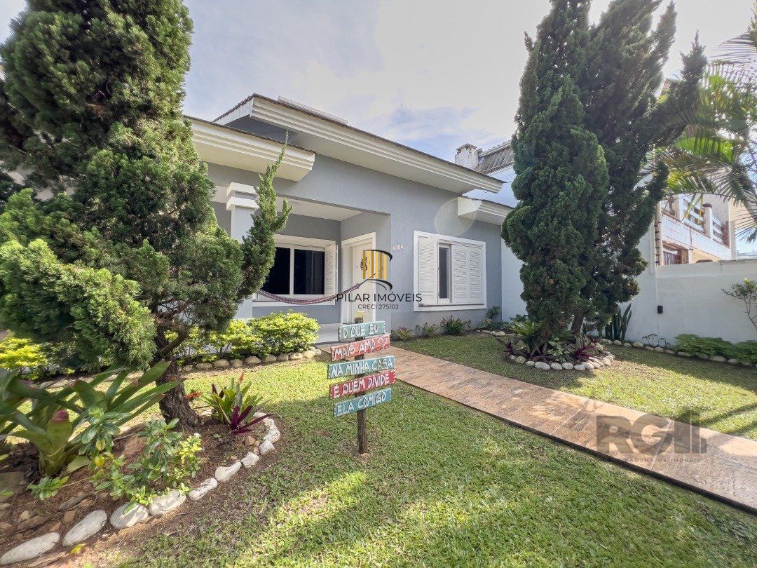 Casa Térrea mobiliada com 5 dormitórios 350m² de área - Navegantes - Capão da Canoa