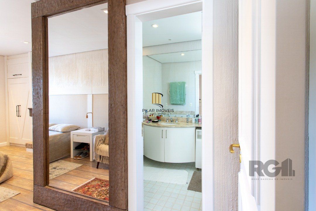 Casa para venda - 321m² - 4 suítes - Chapéu do Sol