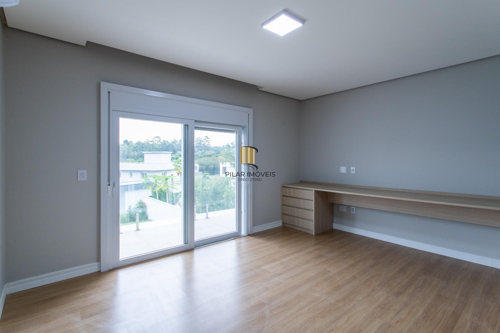 Casa Condominio para Venda - 300m², 3 dormitórios, sendo 3 suites, 2 vagas - Alphaville