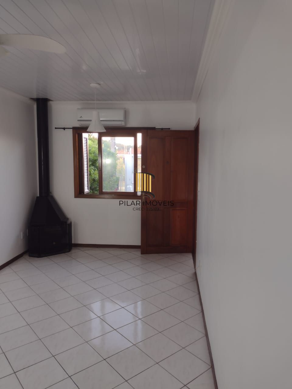 Casa 2 dormitórios no bairro Hípica