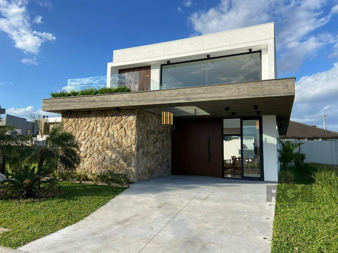 Sobrado Novo em Condomínio Fechado com 4 suítes e 238m² privativos