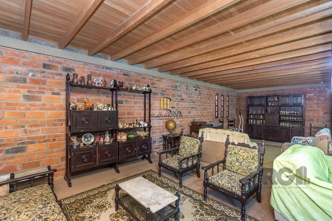 Casa 4 dormitórios, Altos da Vila Nova, Zona Sul, Porto Alegre.