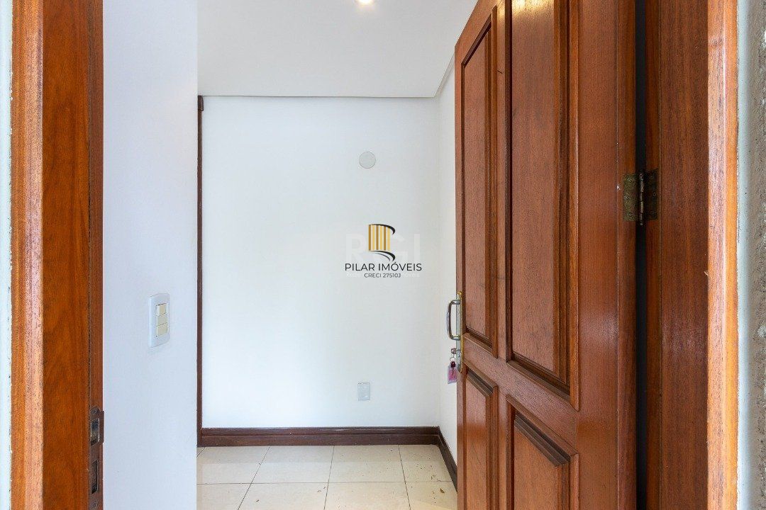 Casa em condomínio para Venda com 4 dormitórios, sendo 1 suites e 4 vagas no bairro Ipanema