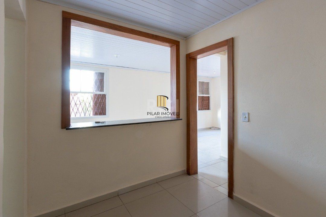 Casa térrea no Residencial Butui, possui 3 dormitórios, living espaçoso, cozinha funcional, banheiro social, área de serviço independente e pátio privativo