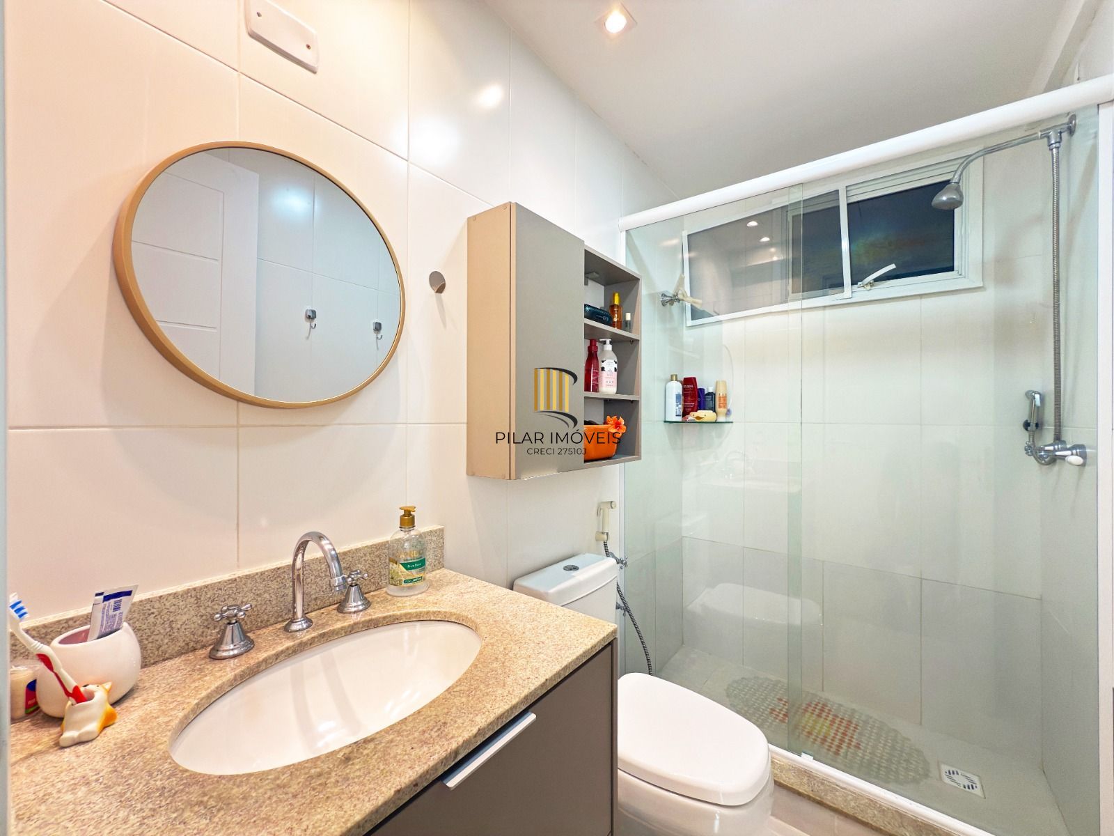 Excelente apartamento de 3 dormitórios, 1 suíte e 2 vagas de garagem.