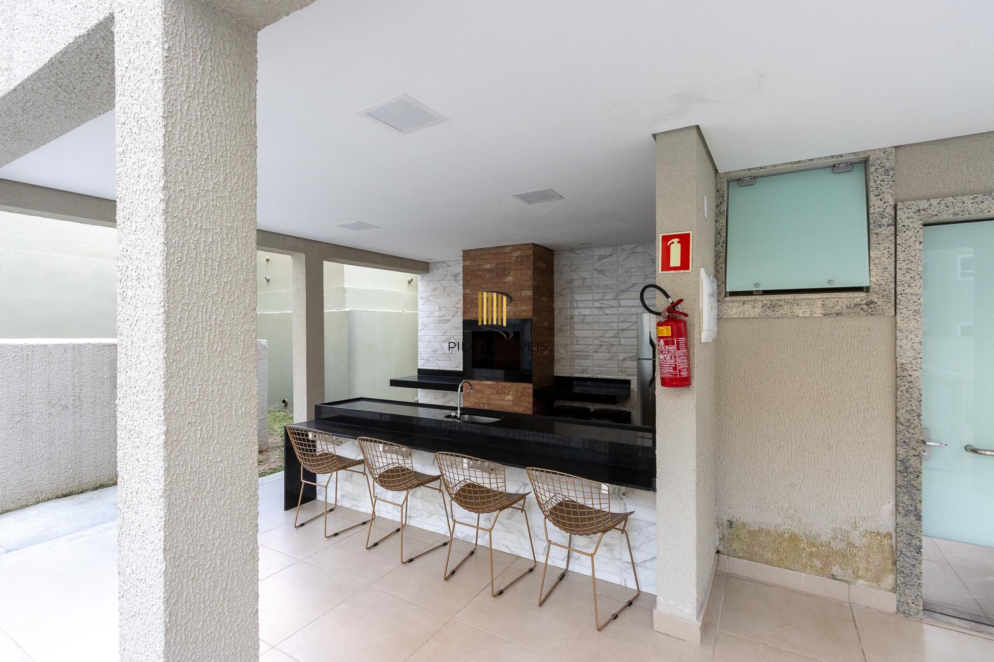 Apartamento no 5 andar de frente com 2 dormitórios